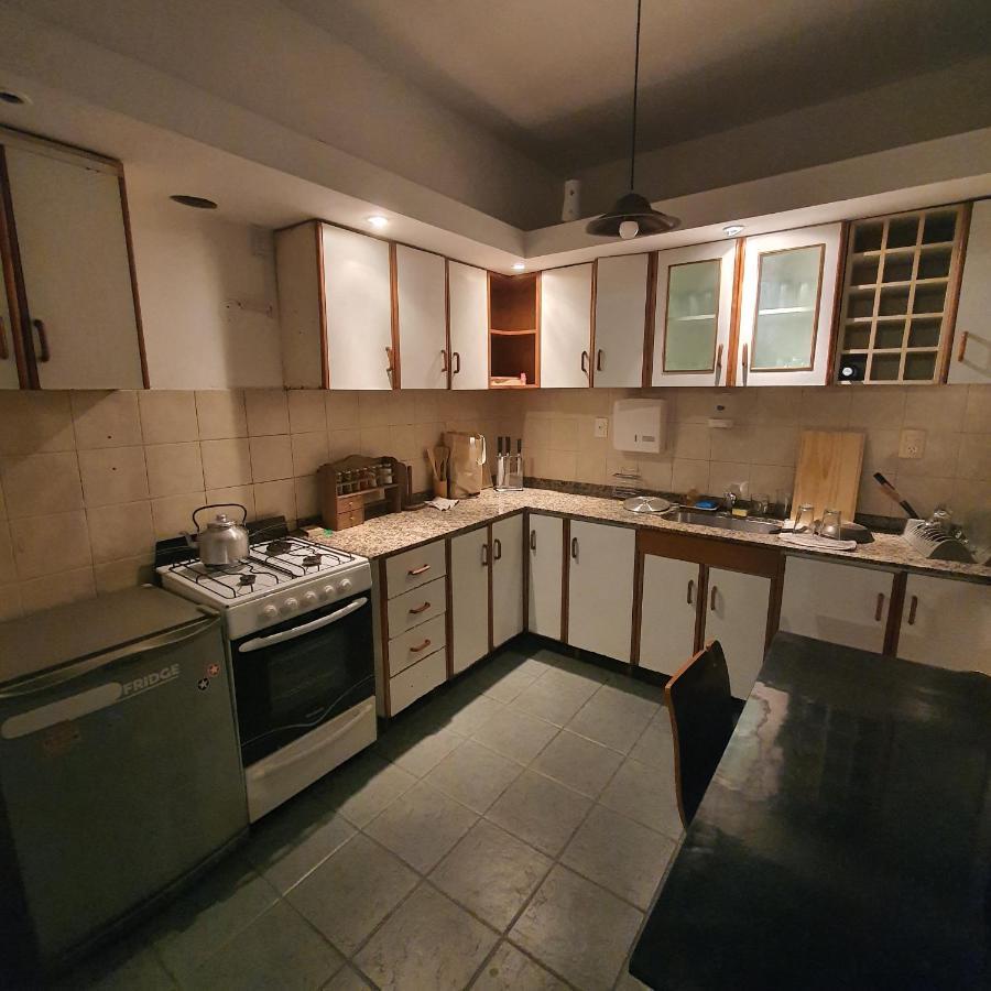 Gueemes Hostel Córdoba Eksteriør billede