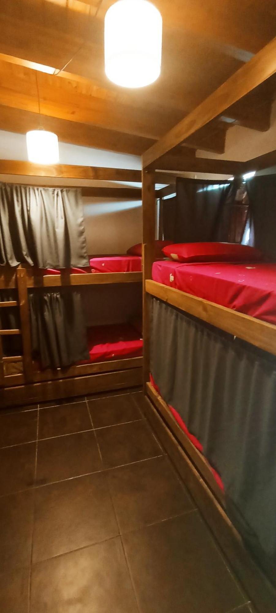 Gueemes Hostel Córdoba Eksteriør billede