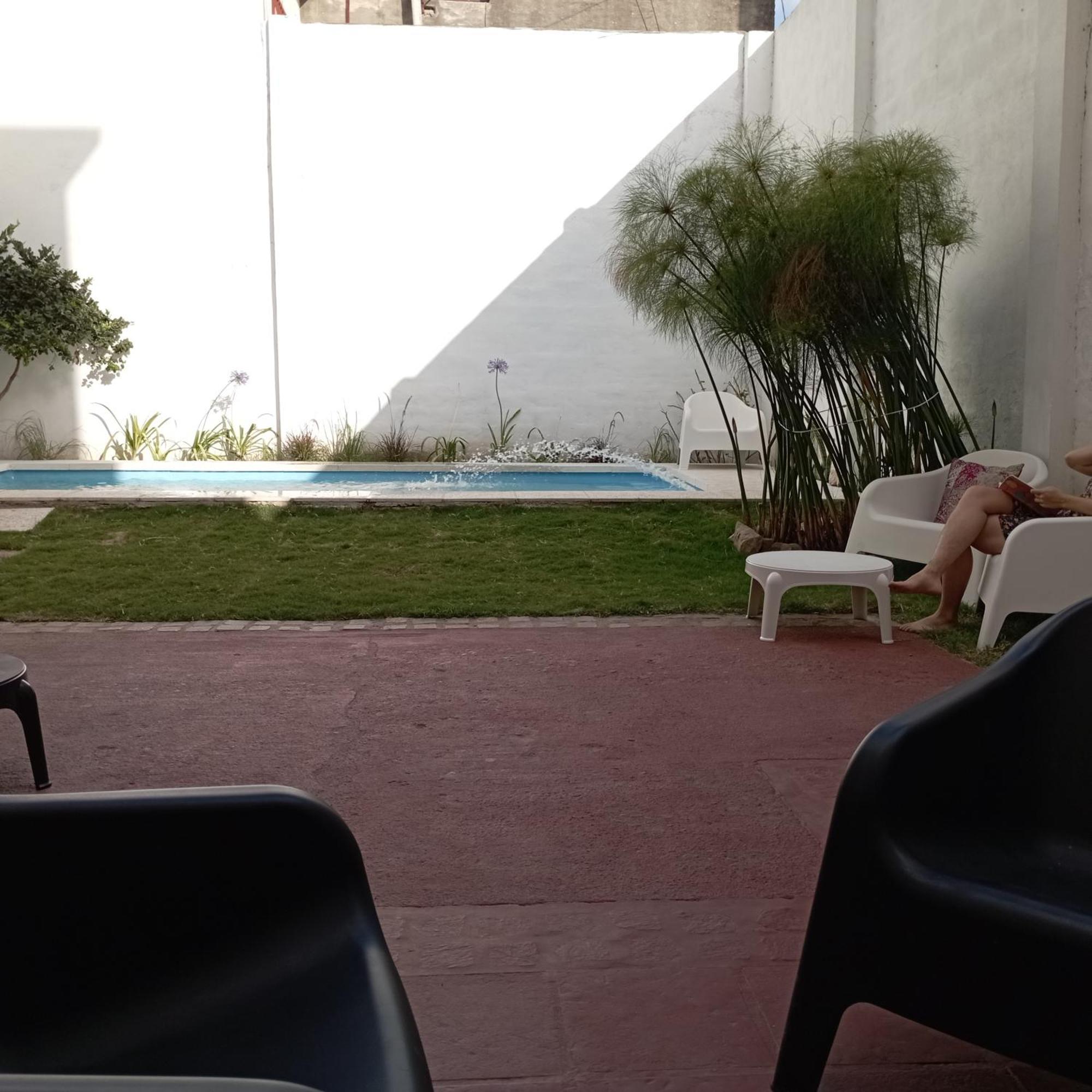 Gueemes Hostel Córdoba Eksteriør billede